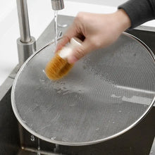 將圖片載入圖庫檢視器 Stainless Steel Splatter Screen For Frying Pans Mesh Guard For Kitchen Cooking Hot Oil Splash Splatter With Wooden Handle

